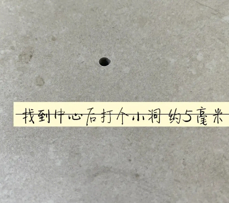 河北瓷砖空鼓维修公司专业解答在瓷砖铺贴过程中，如果砂料搅拌不均匀，将会带来以下问题